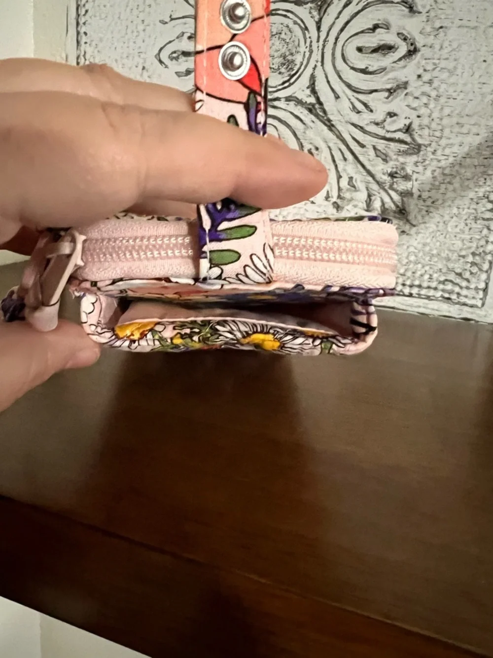 NWT Vera Bradley Pink Floral Wristlet wallet with phone carrier. - Picture 4 of 5